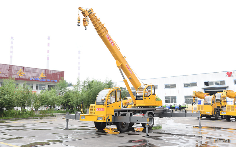 Колесный кран 12T, STSQ12D