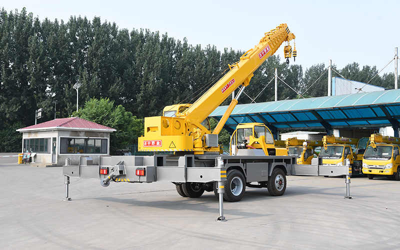 Колесный кран 16T, STSQ16D