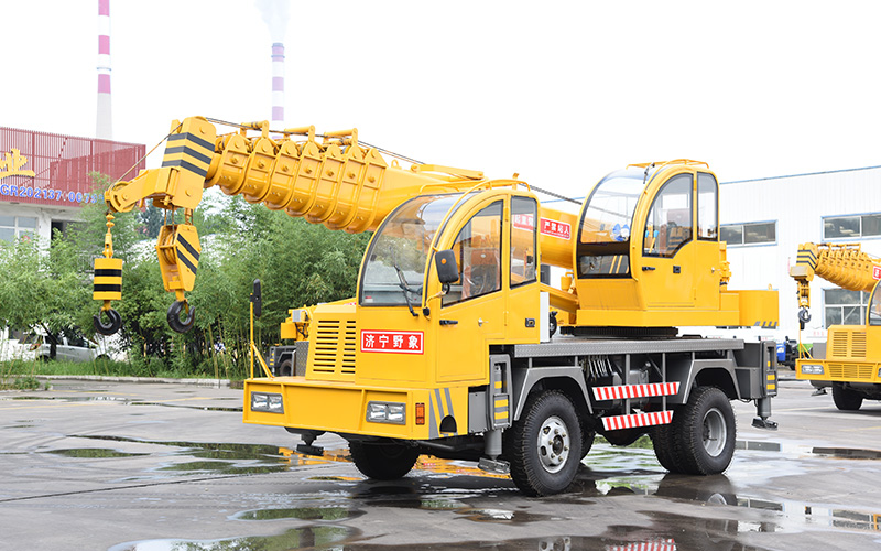 Колесный кран 8T, STSQ8D