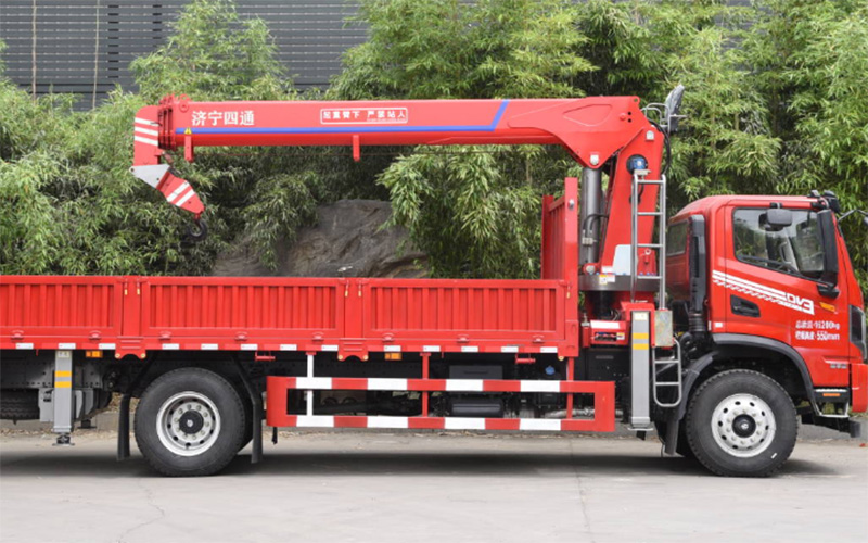 Кран-манипулятор 8T, SST8S4