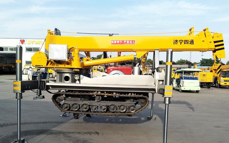 Телескопический гусеничный кран 4T, STSQ4L