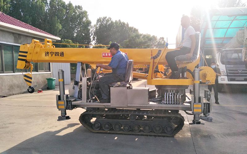 Телескопический гусеничный кран 4T, STSQ4L