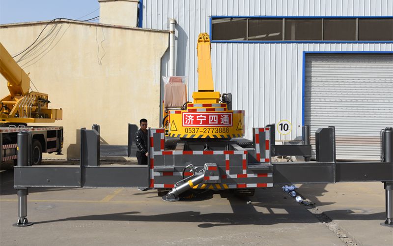 Телескопический гусеничный кран 6T, STSQ6L