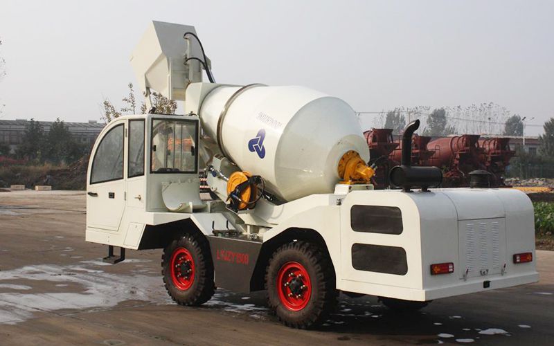 Бетоносмеситель с самозагрузкой 1.5 м³, LYJZY1500